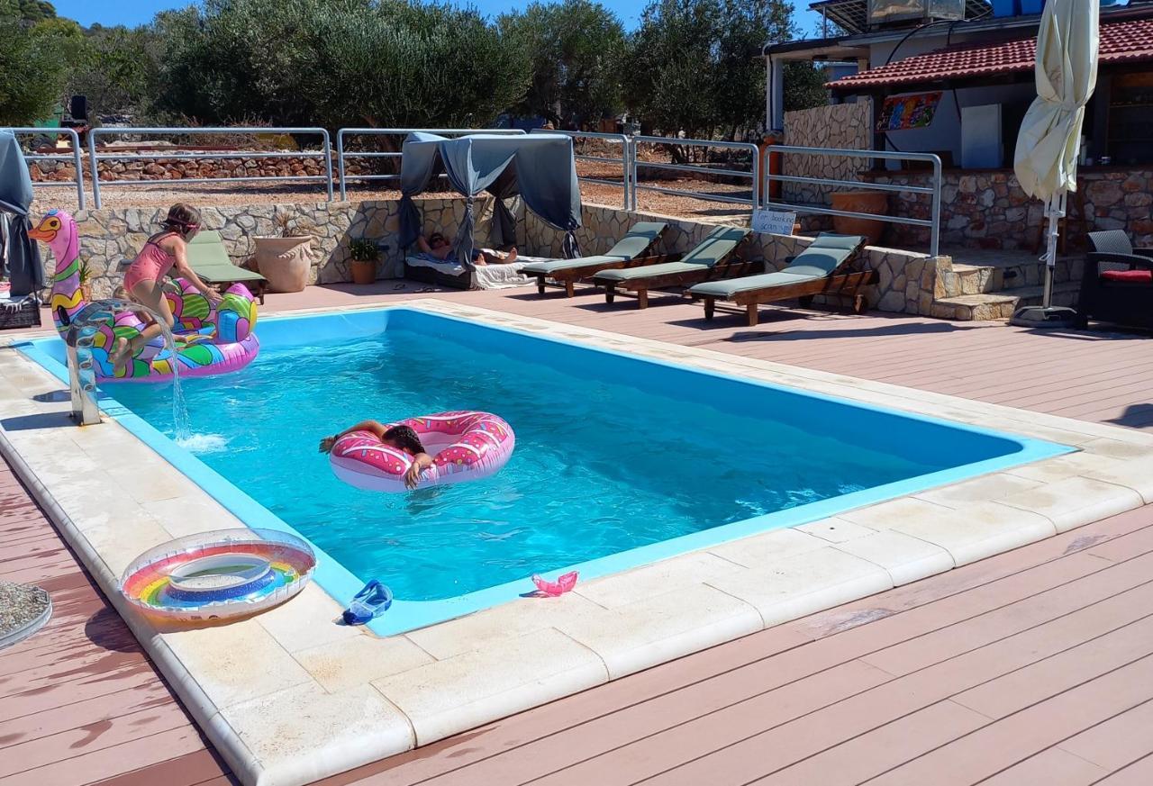 Beach House Hela: Kornati Island Retreat with Pool and Transport Pristanisce Exterior photo